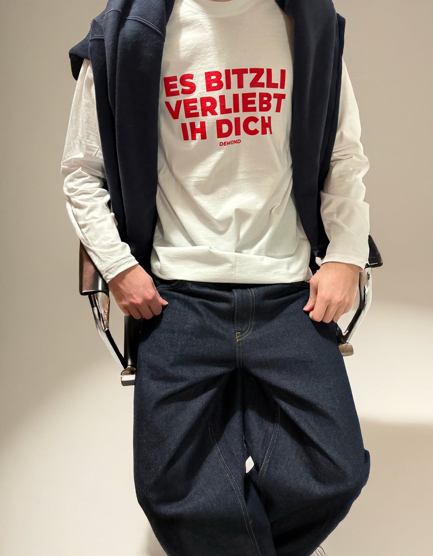 Es bitzli verliebt ih dich Langarmshirt