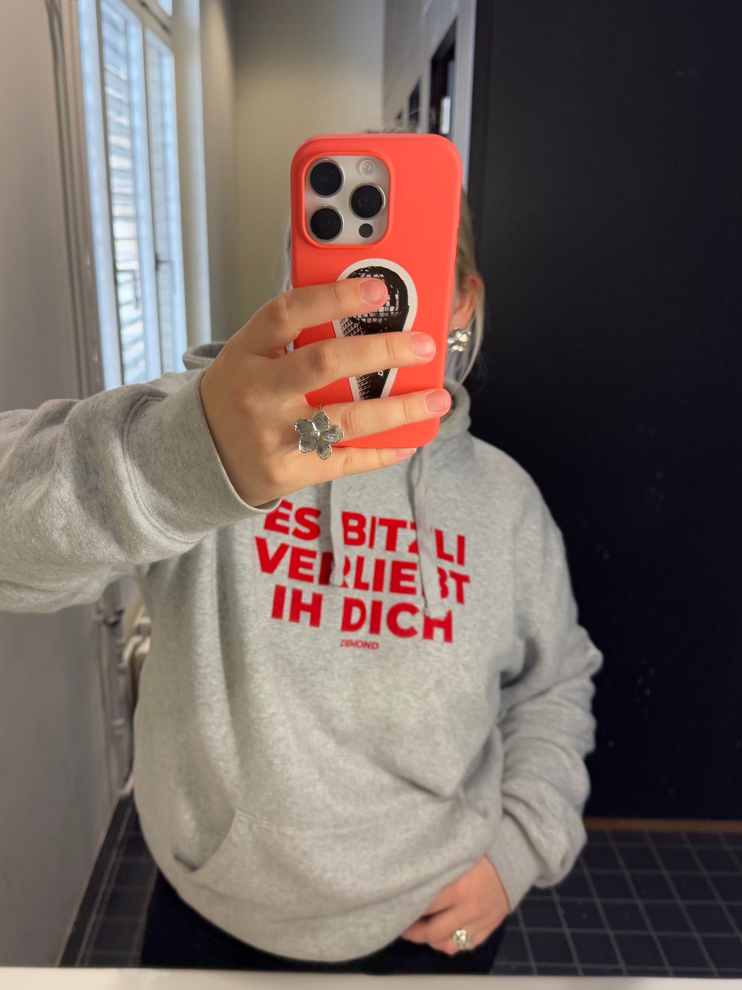 Es bitzli verliebt ih dich Hoodie