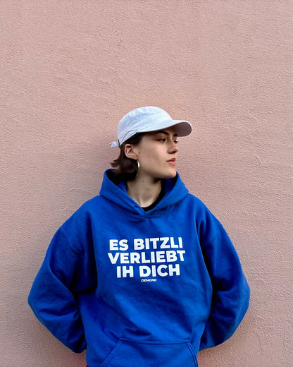 Es bitzli verliebt ih dich Hoodie Royal