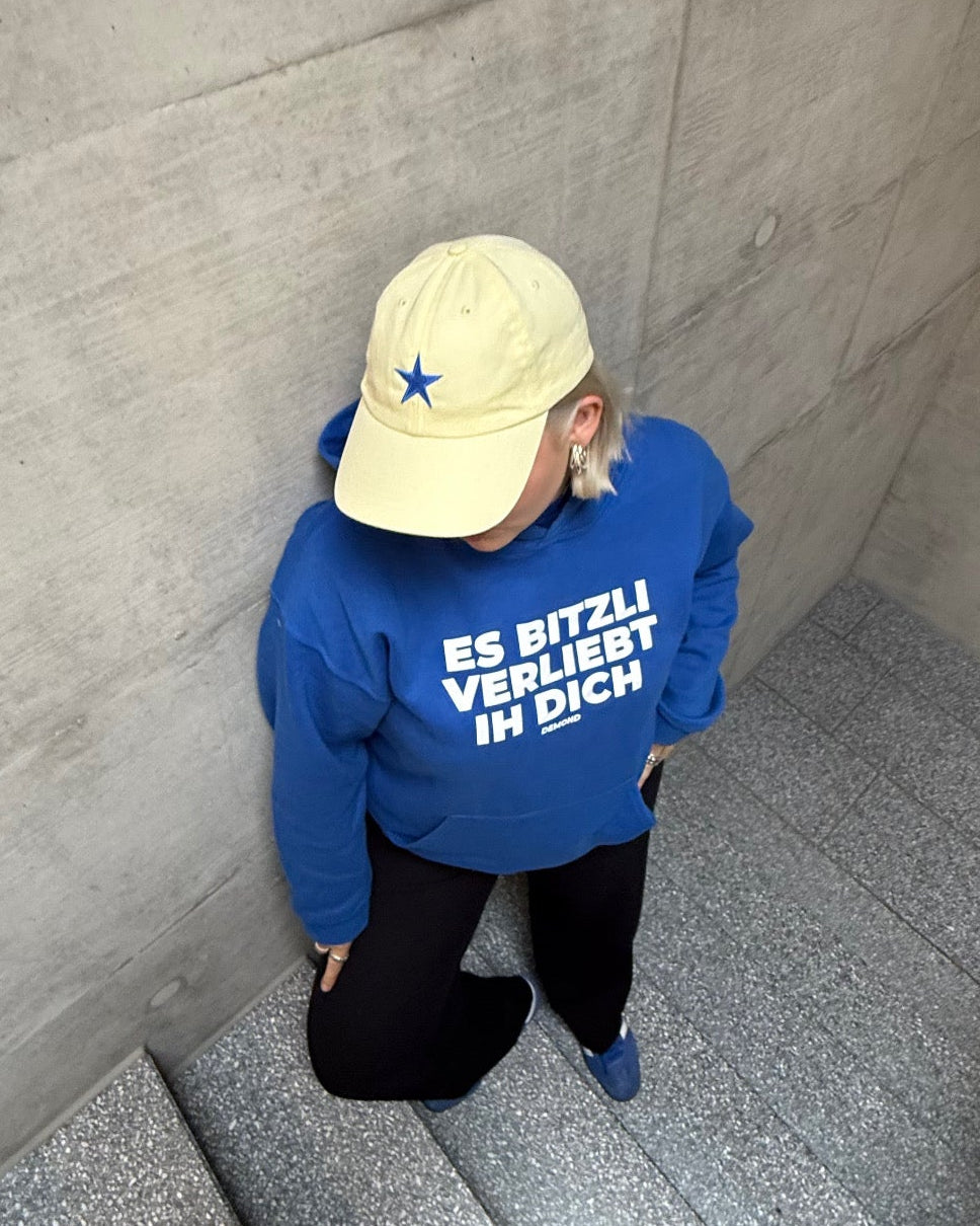 Es bitzli verliebt ih dich Hoodie Royal