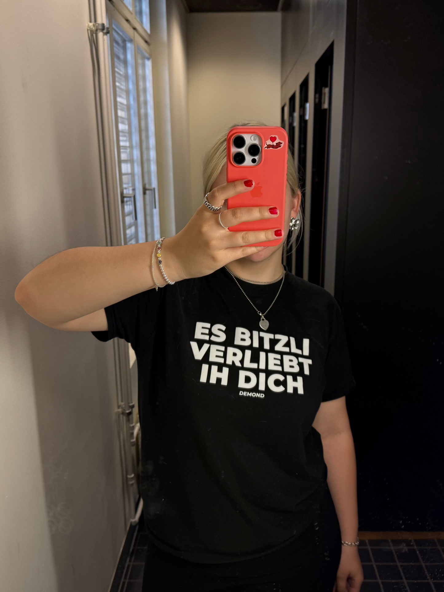 Es bitzli verliebt ih dich T-Shirt «Jules collection»