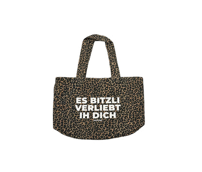 Es bitzli verliebt ih dich Leopard Print Shopper